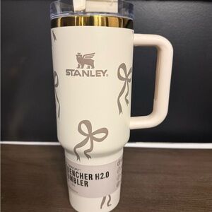 Stanley Cream and Gold Quencher Tumbler
